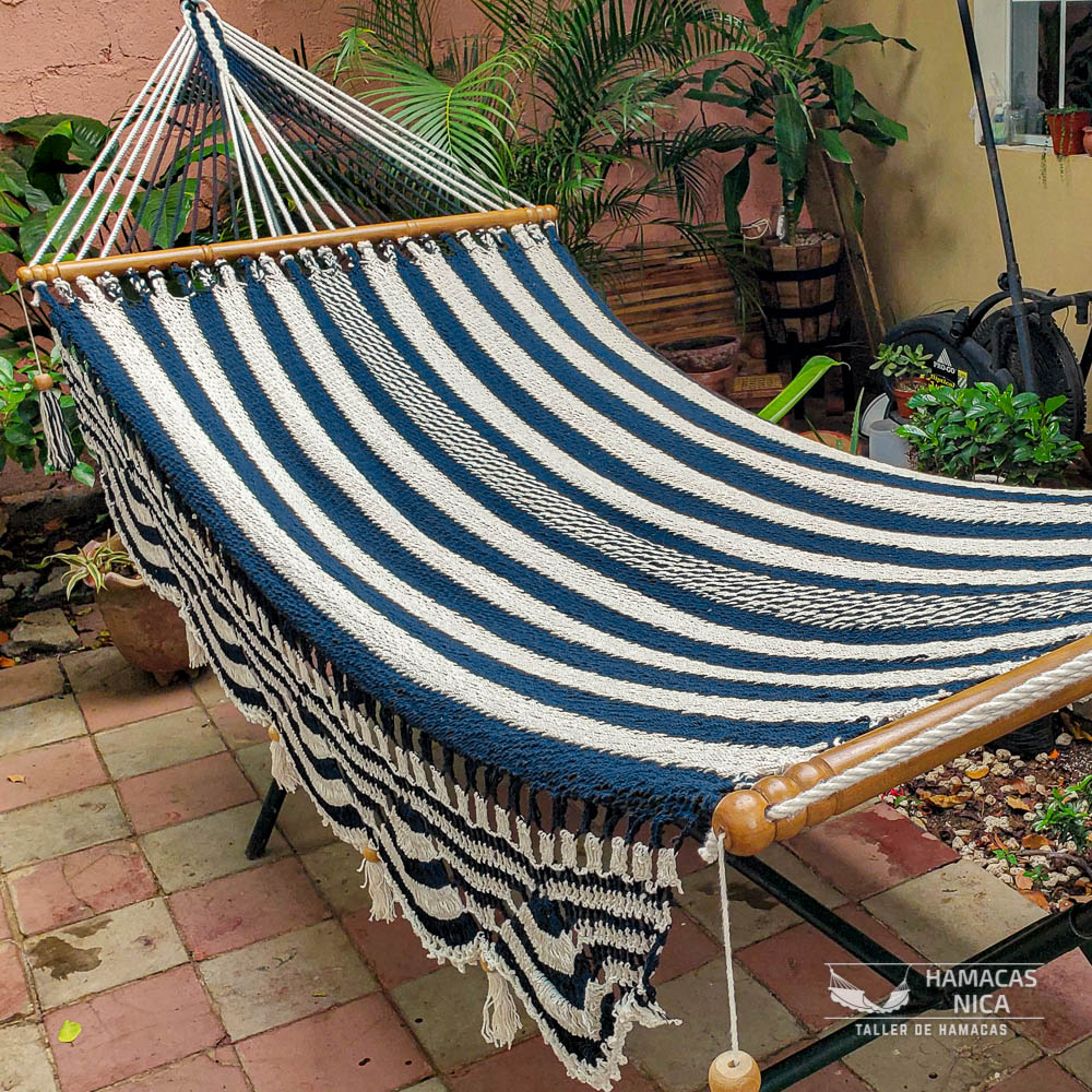 Hamaca Tejida de AlgodÃ³n con Barras de Madera